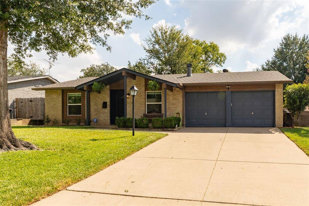 713 Shelmar Drive, Euless, TX 76039