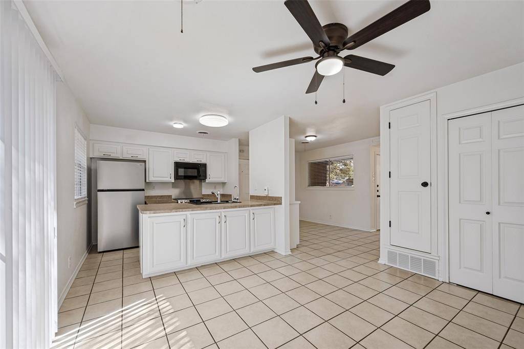 1237 King Drive, Bedford, TX 76022