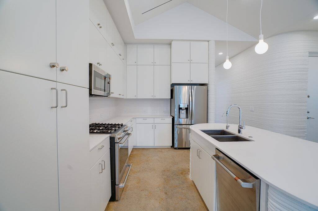 304 Painted Sunset DR, Georgetown, TX 78628