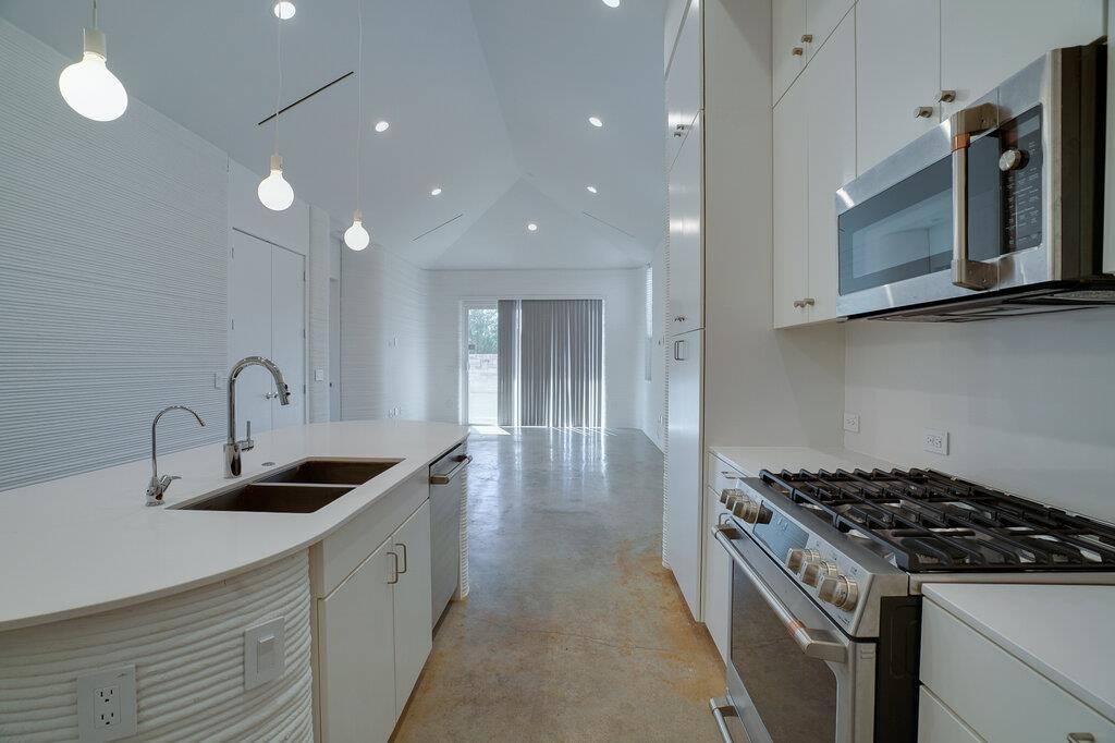 304 Painted Sunset DR, Georgetown, TX 78628