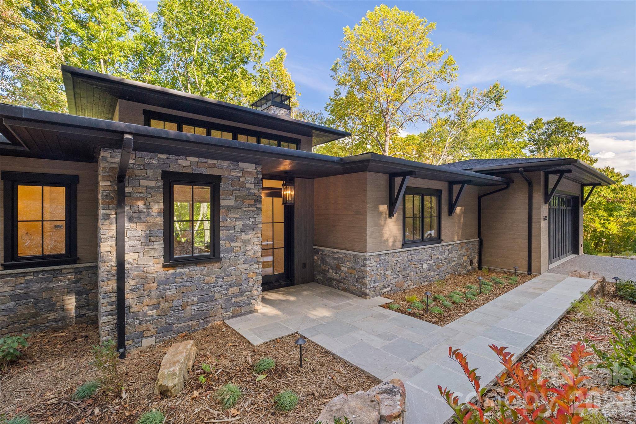 505 Barrington DR, Asheville, NC 28803