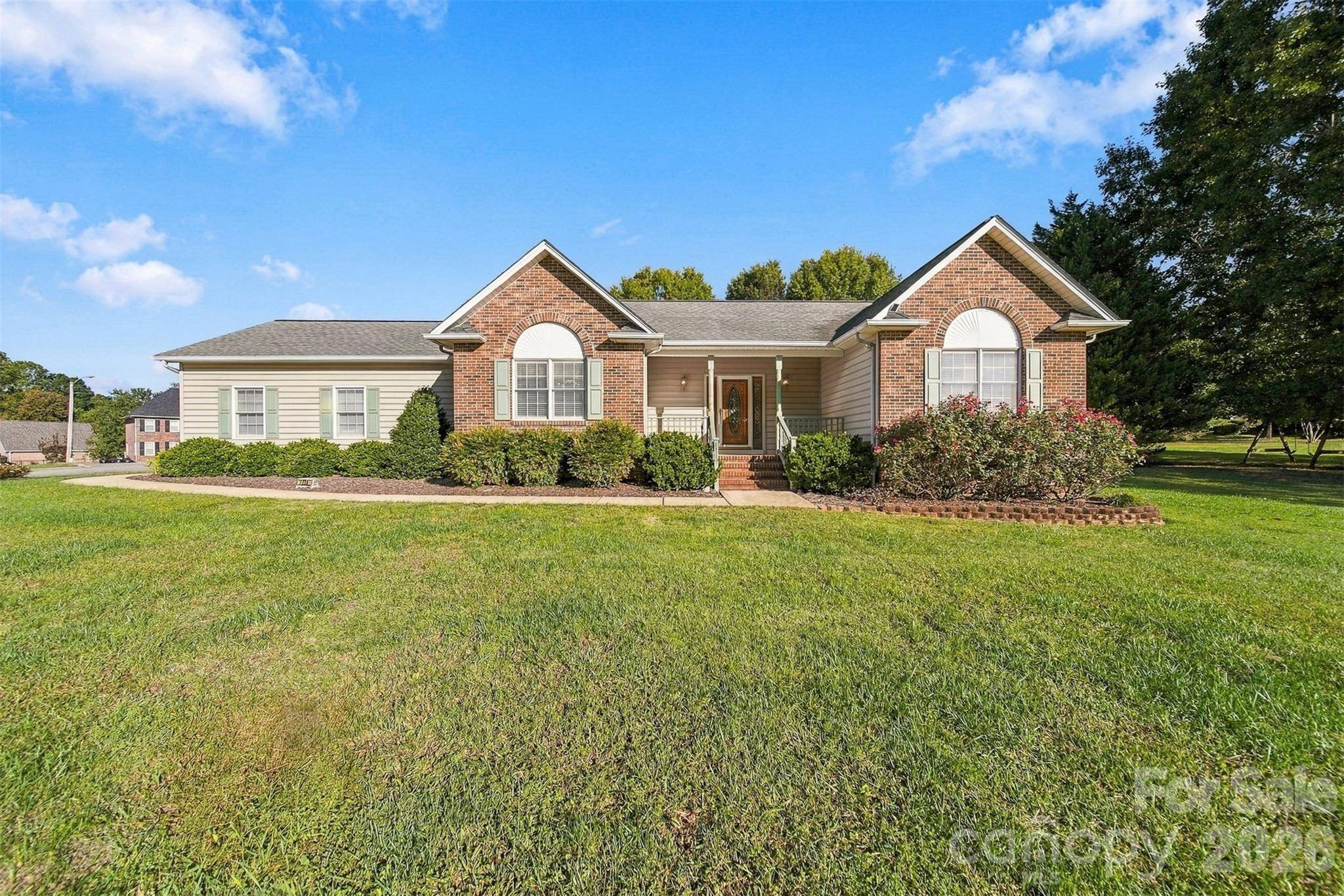 1119 Edgefield LN, Newton, NC 28658