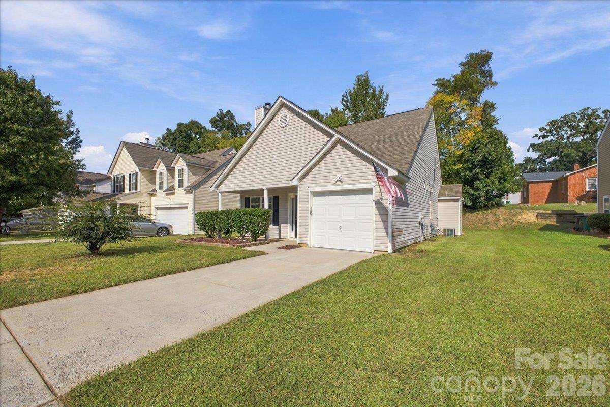 7812 Montbrook DR, Charlotte, NC 28214