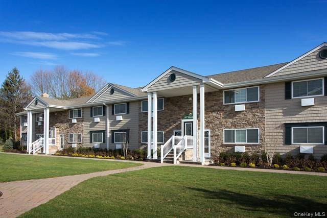 313 Brook AVE #313-2A, Bay Shore, NY 11706