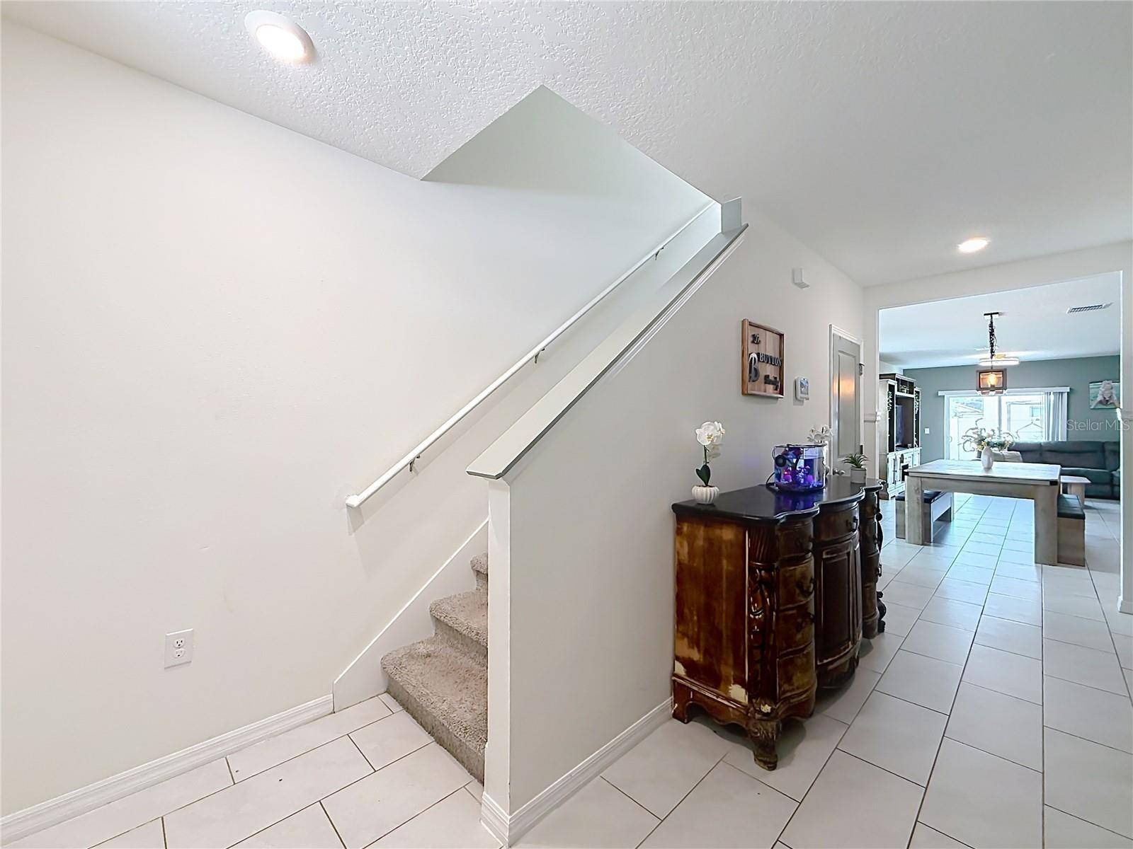 182 AMBERWOOD WAY, Umatilla, FL 32784