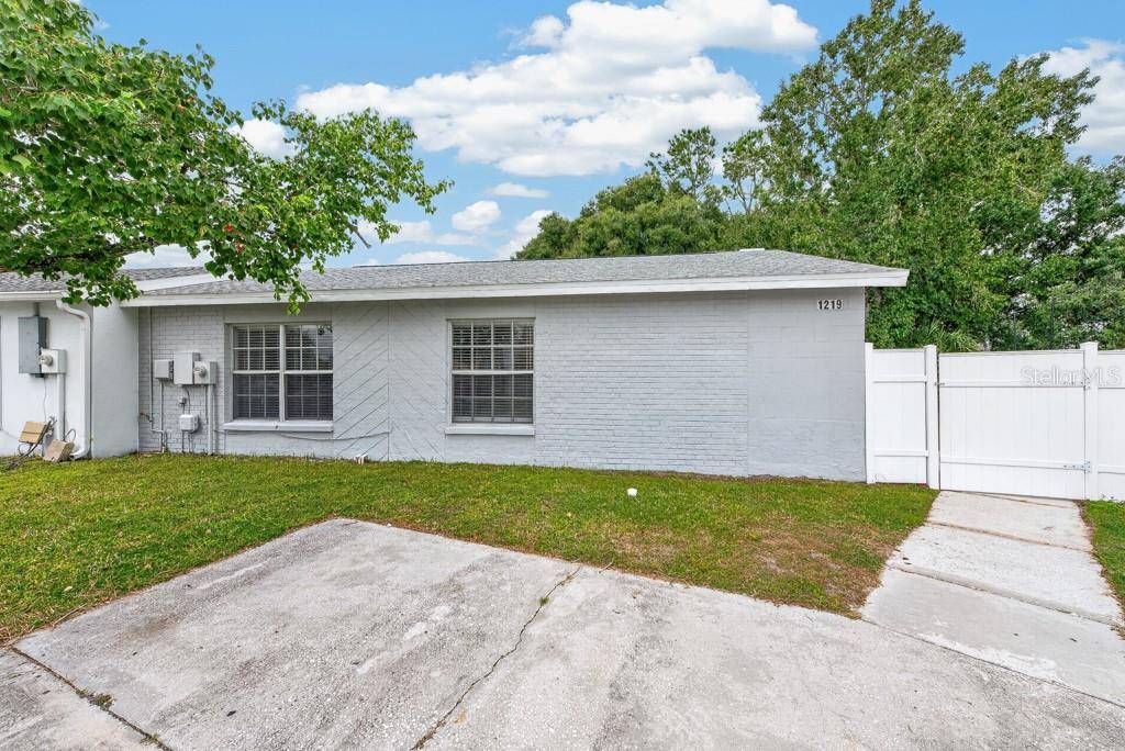 1219 MOHRLAKE DR, Brandon, FL 33511