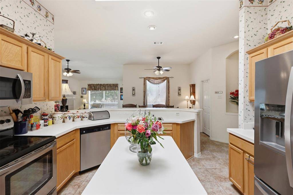 2501 Saddlehorn Drive, Mesquite, TX 75181