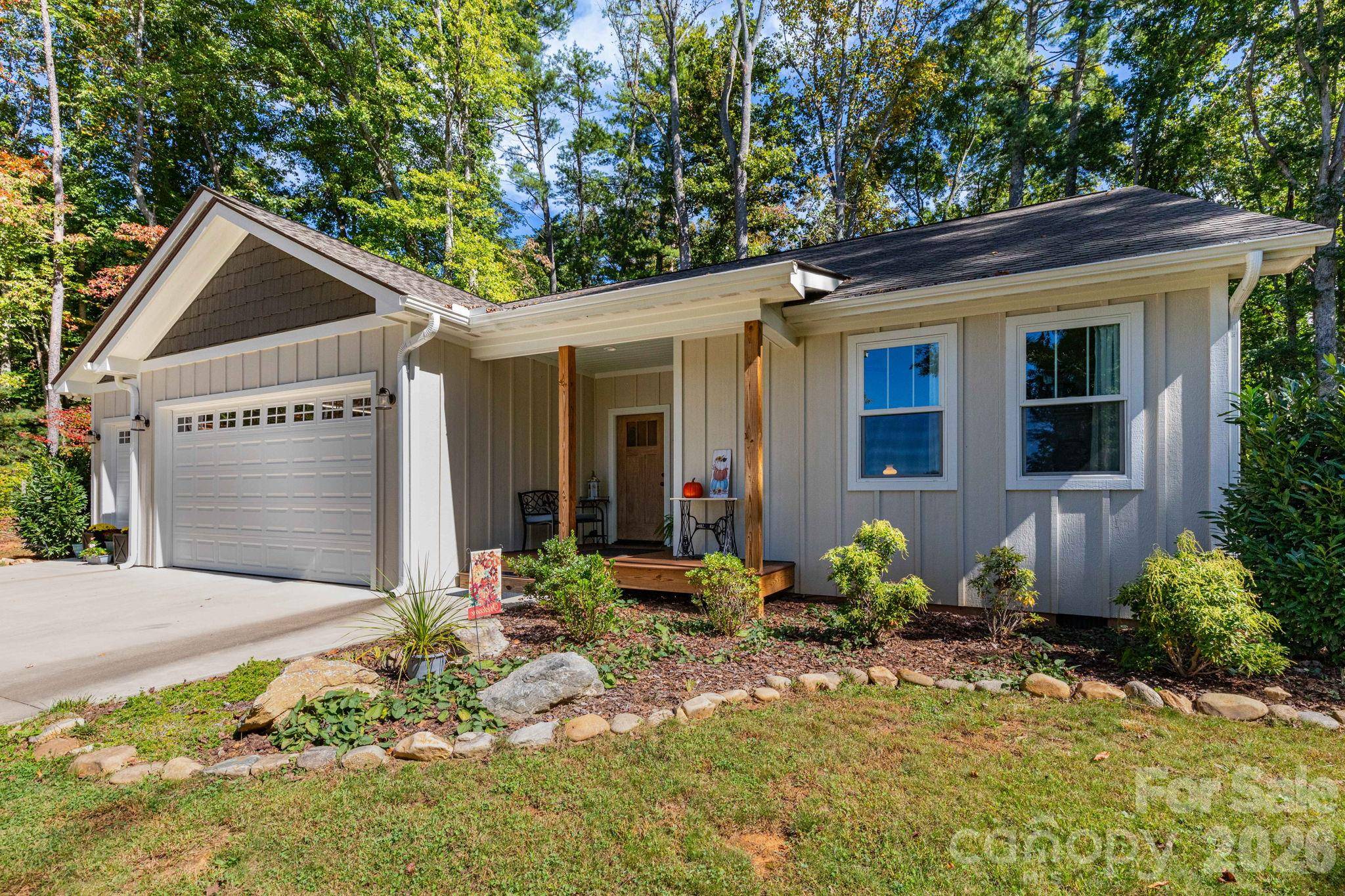 850 Mountain Haven DR, Mars Hill, NC 28754