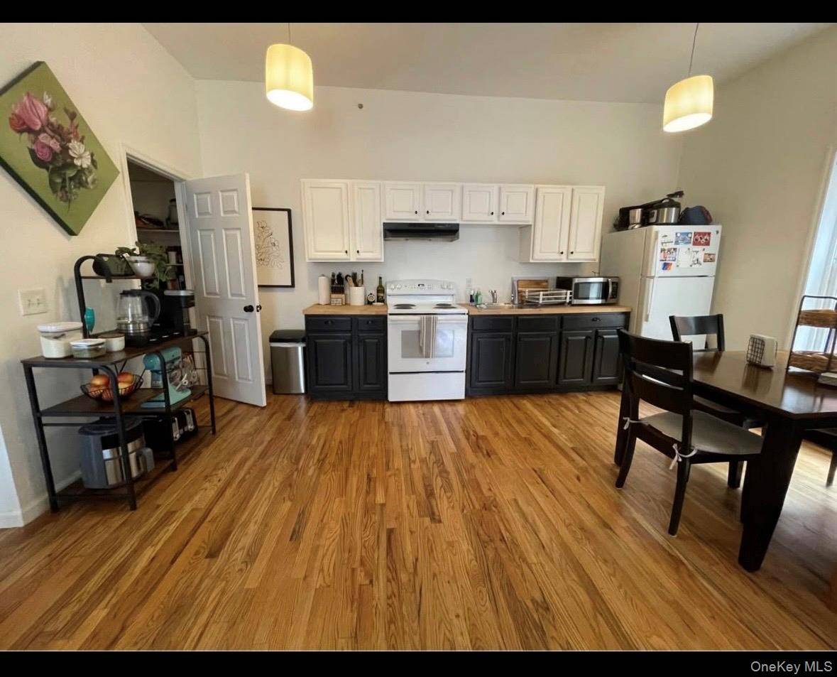 484 Main ST, Beacon, NY 12508