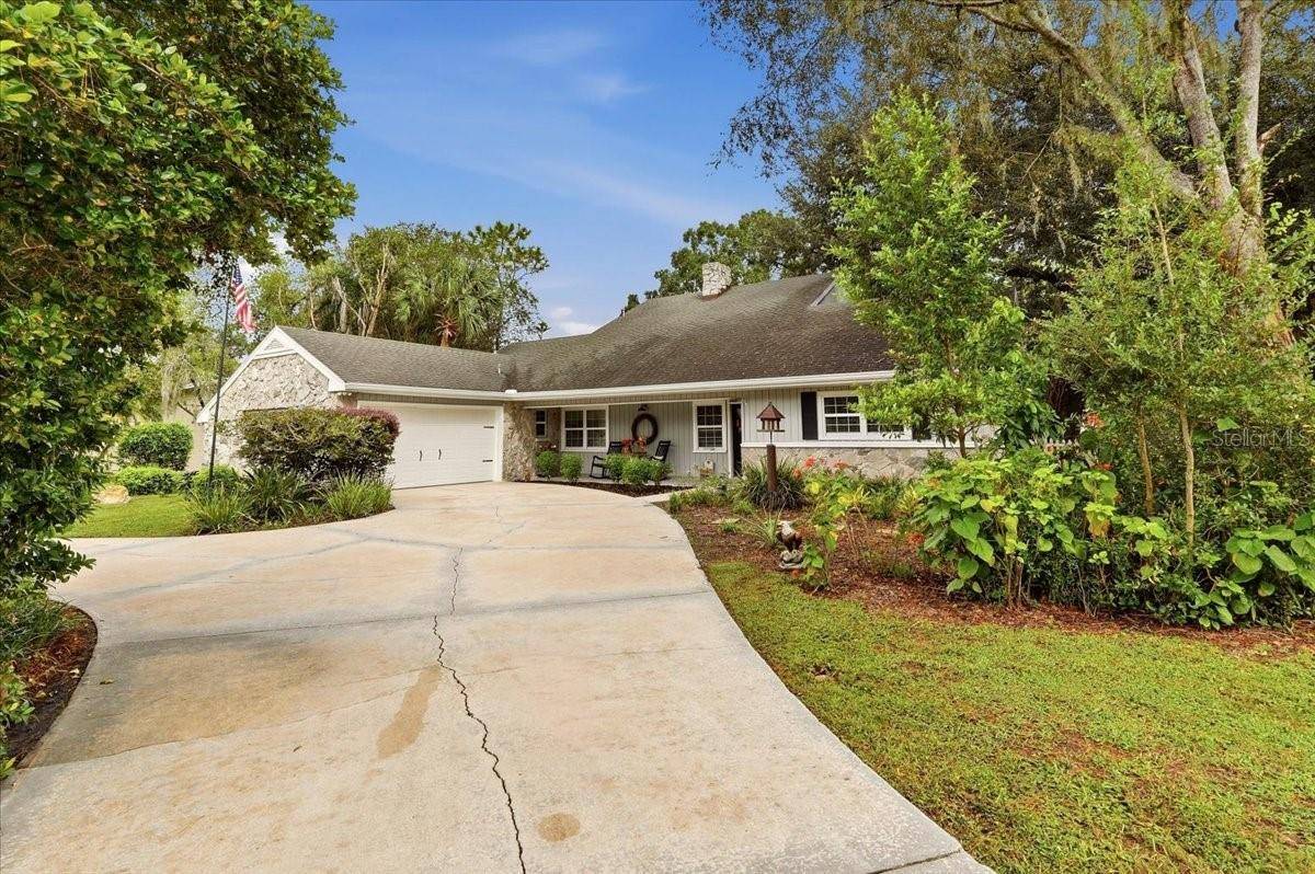 520 DON EL ST, Lakeland, FL 33813