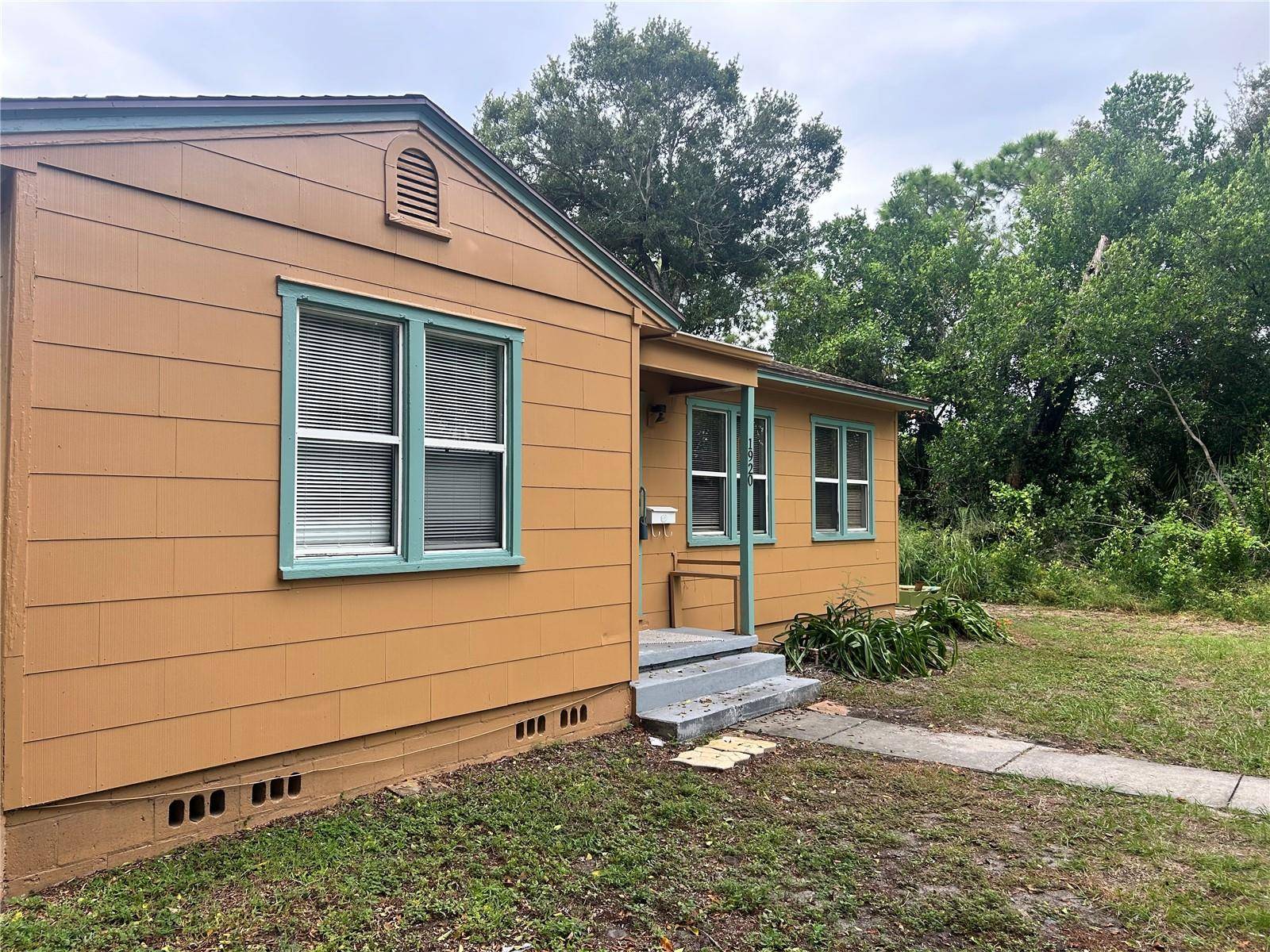 1920 23RD AVE N, St Petersburg, FL 33713