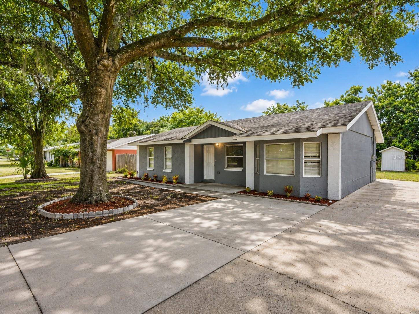 4042 HOMESTEAD DR, Lakeland, FL 33810