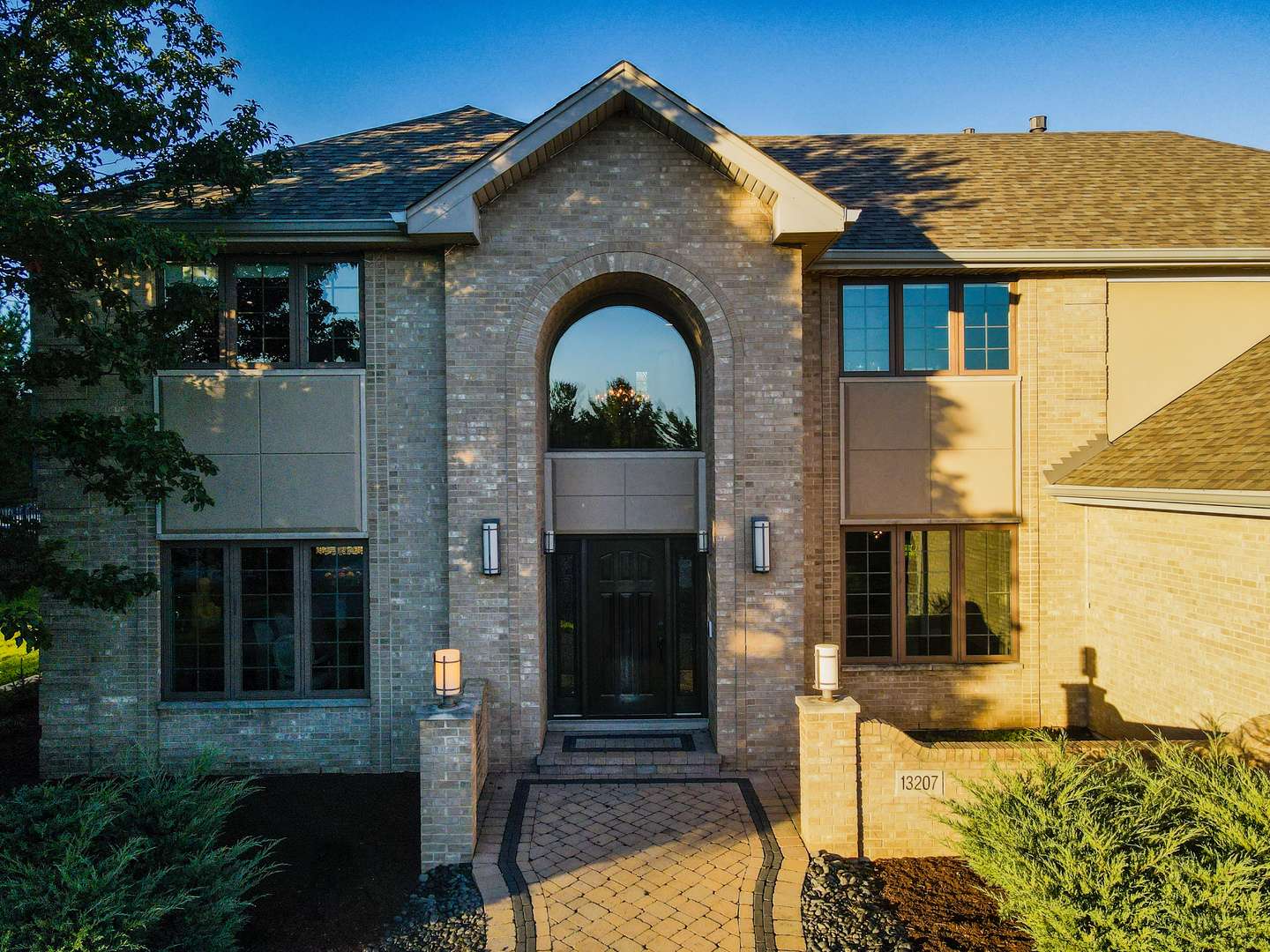 13207 HUNT MASTER LN, Lemont, IL 60439