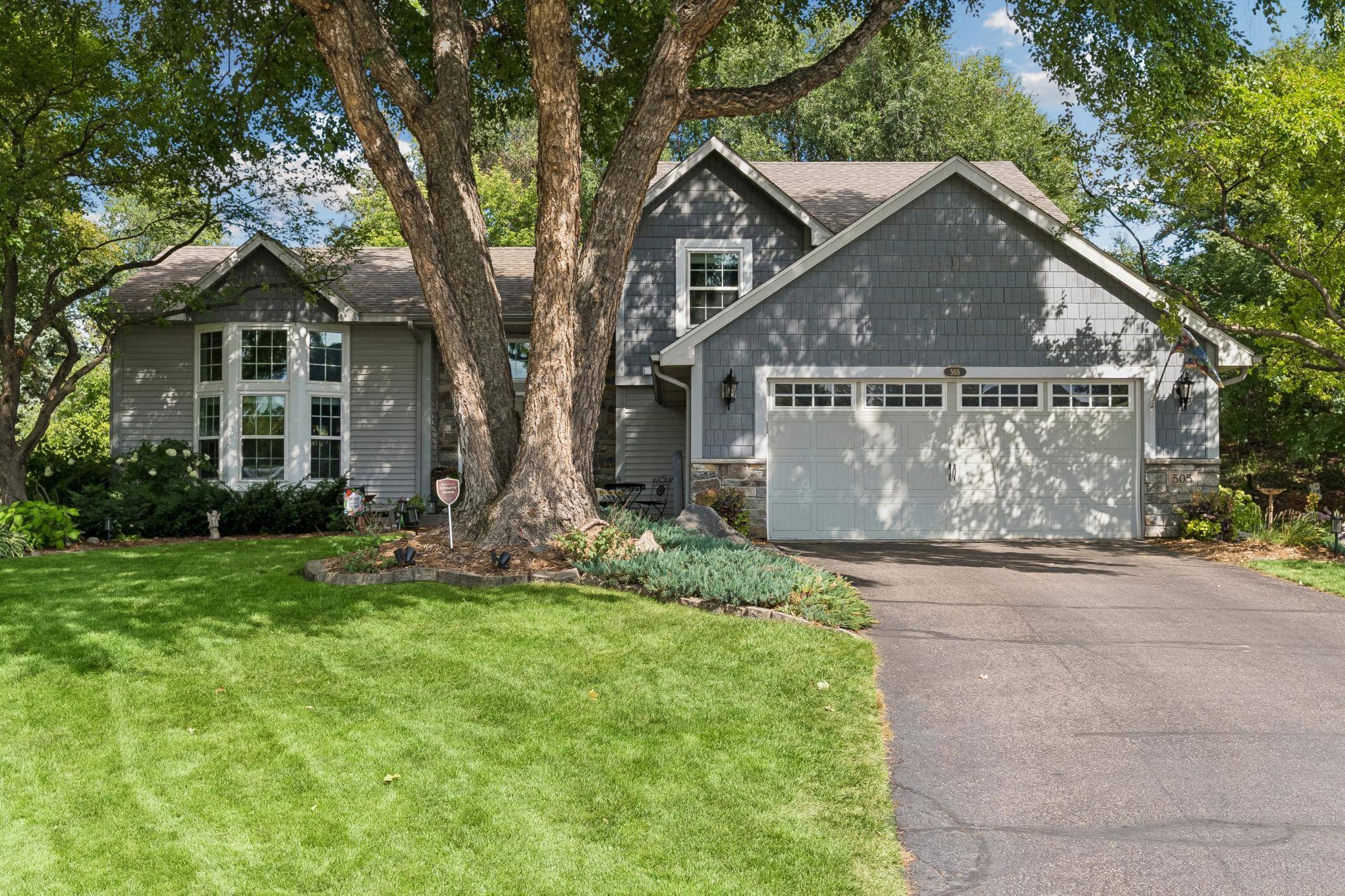 505 Severn WAY, Eagan, MN 55123