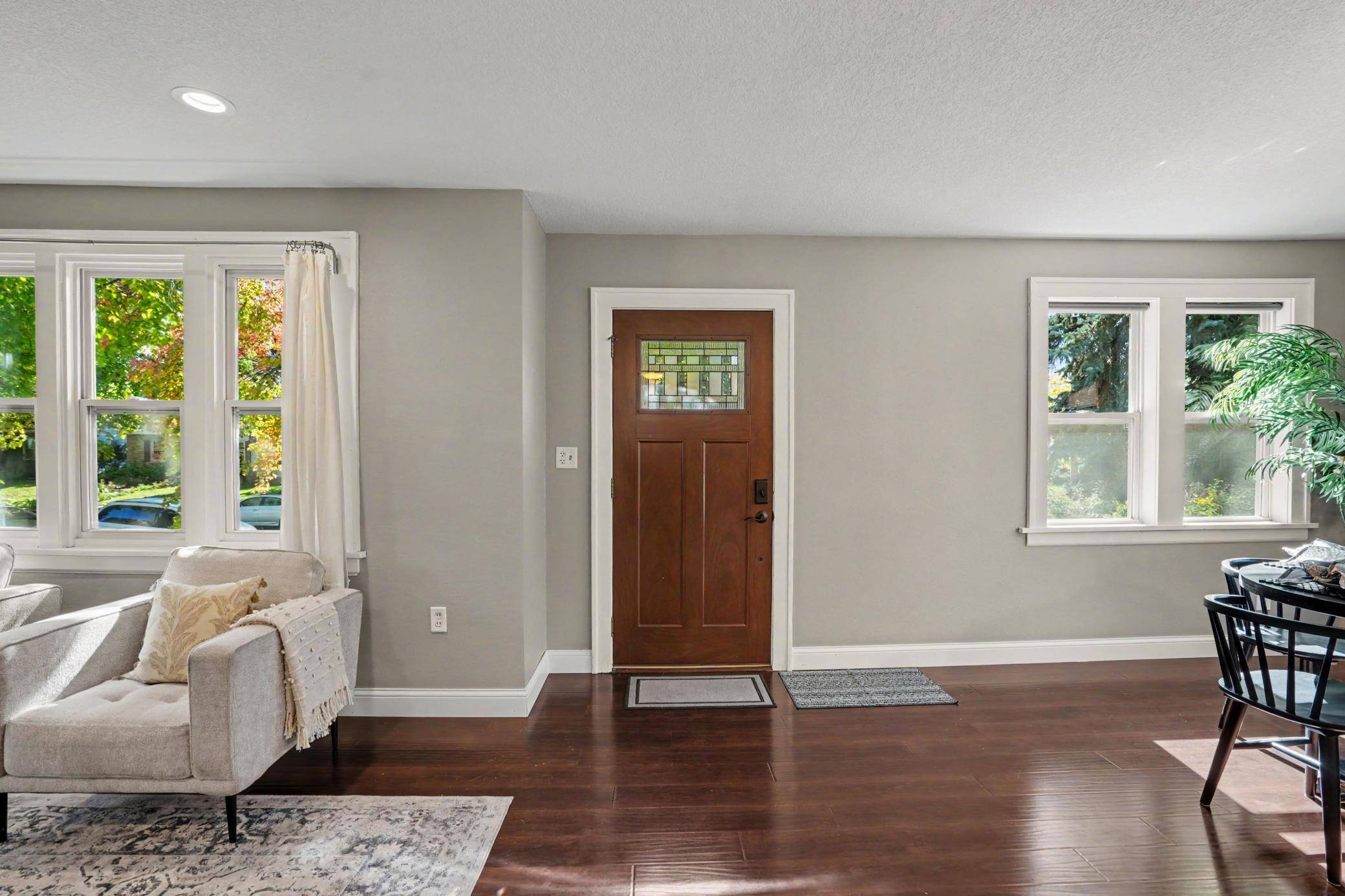 2115 Palace AVE, Saint Paul, MN 55105