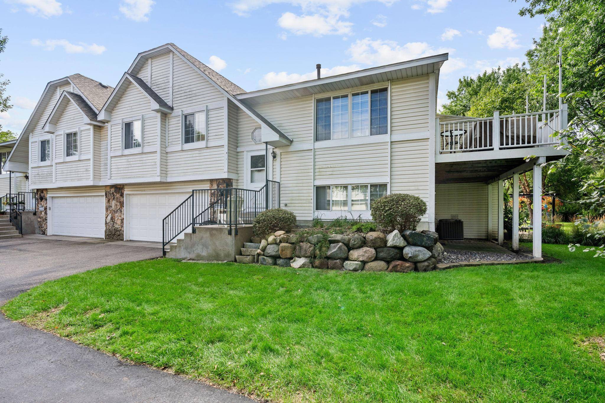 15813 Griffon PATH, Apple Valley, MN 55124