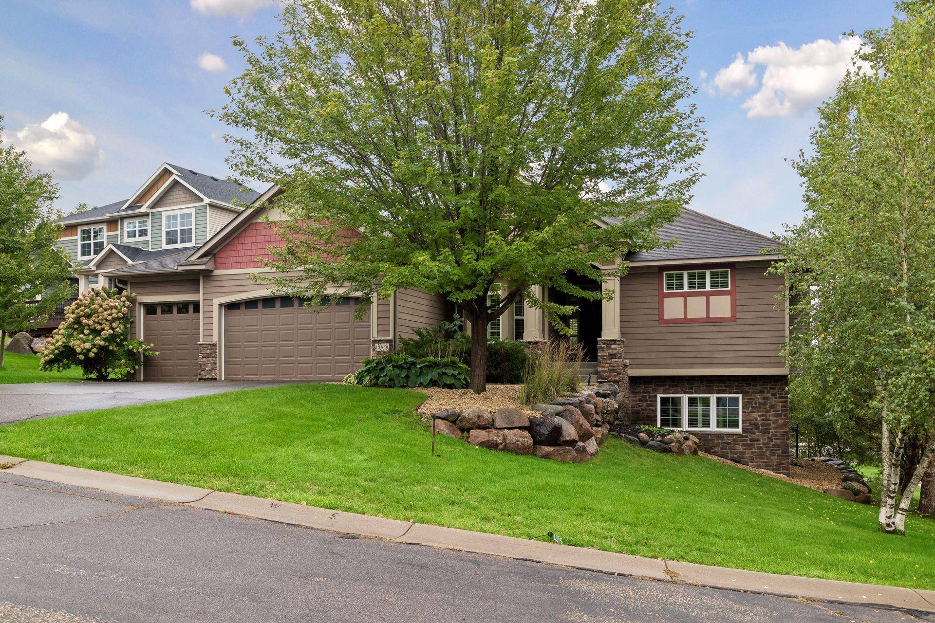 12844 Garrett CT, Apple Valley, MN 55124