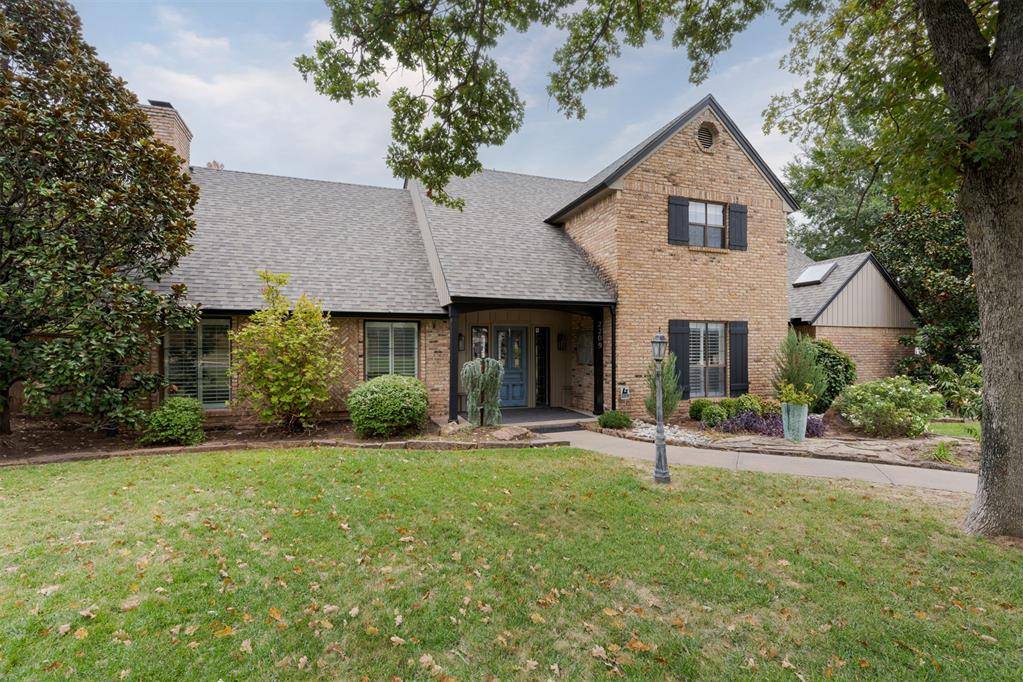 2209 Faircloud DR, Edmond, OK 73034