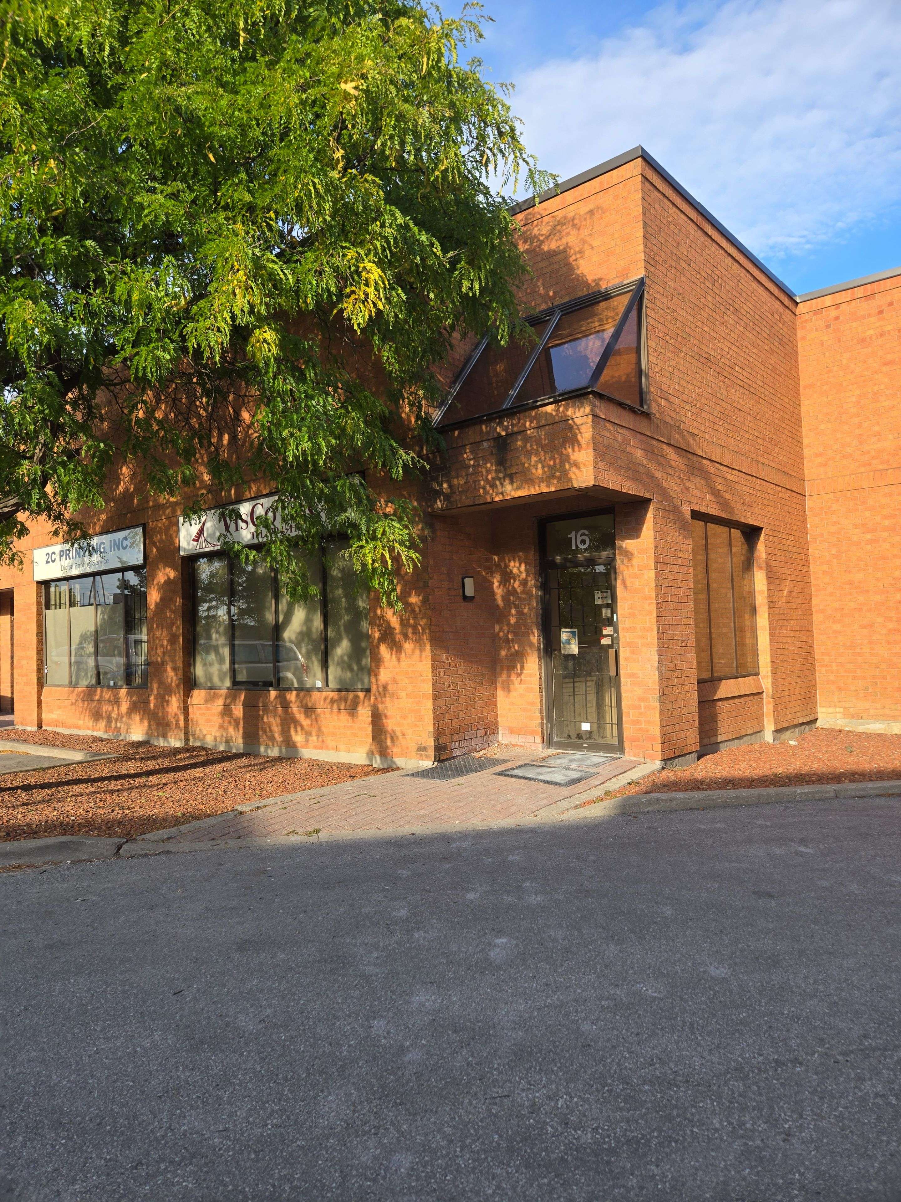 3 Brewster RD #16, Brampton, ON L6T 5G9