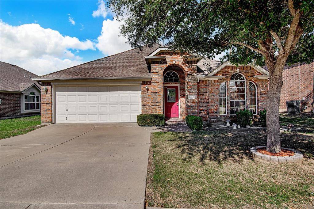635 Blue Sky Drive, Arlington, TX 76002