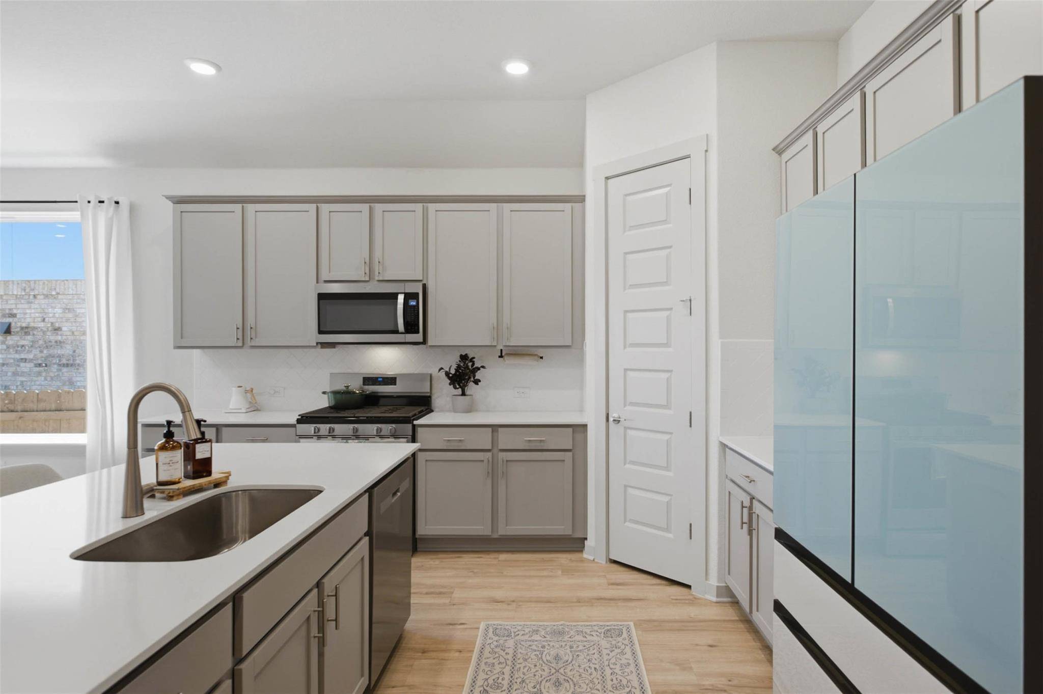 1636a Flying Horseshoe BND, Georgetown, TX 78628