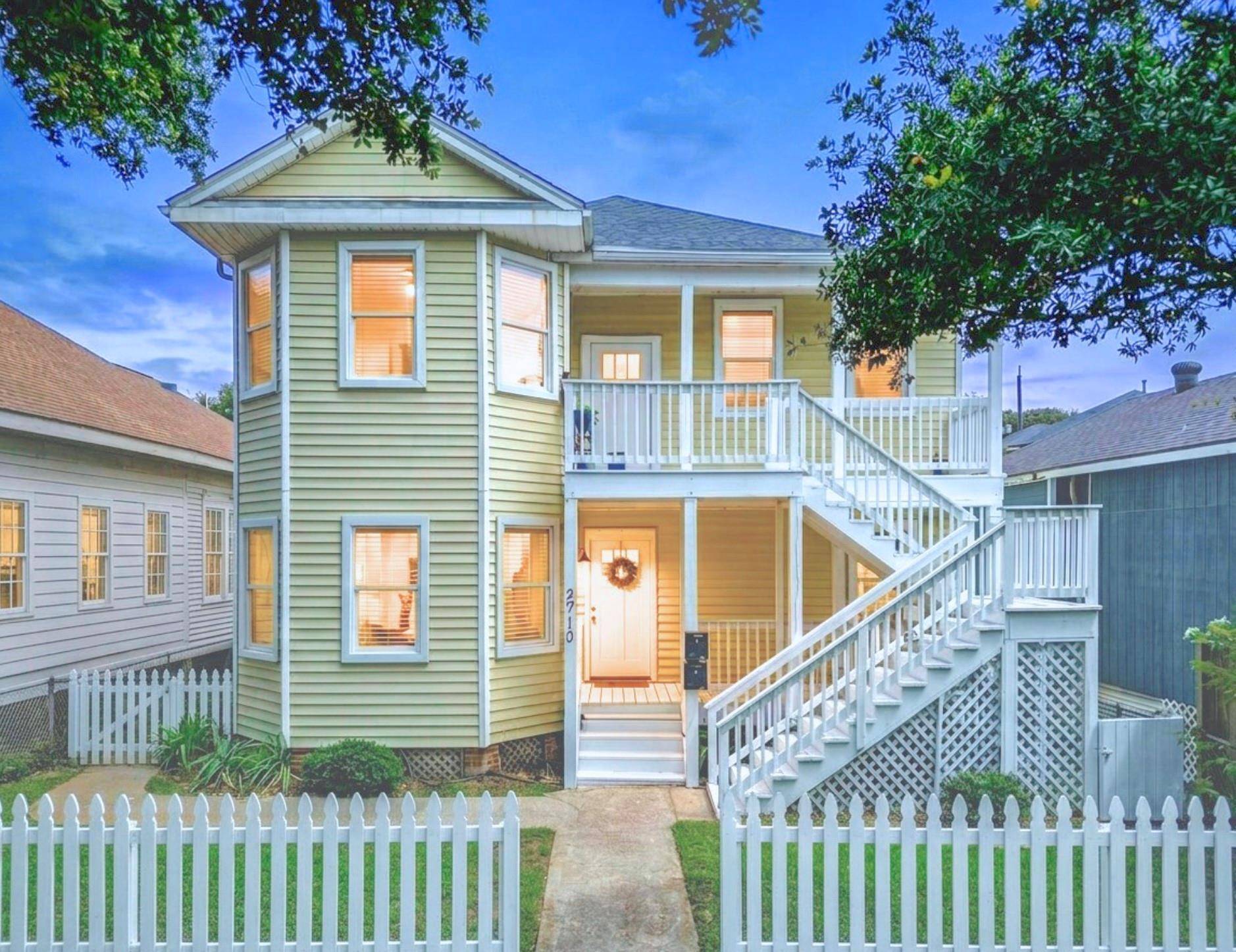 2710 Avenue P 1/2, Galveston, TX 77550