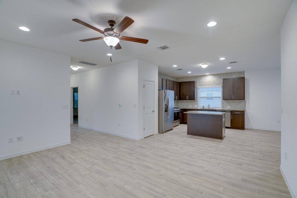 9015 Looksee LN, Austin, TX 78744