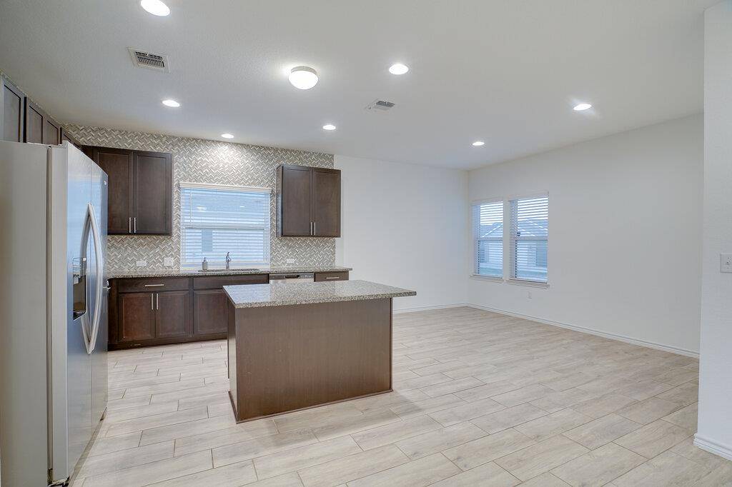 9015 Looksee LN, Austin, TX 78744
