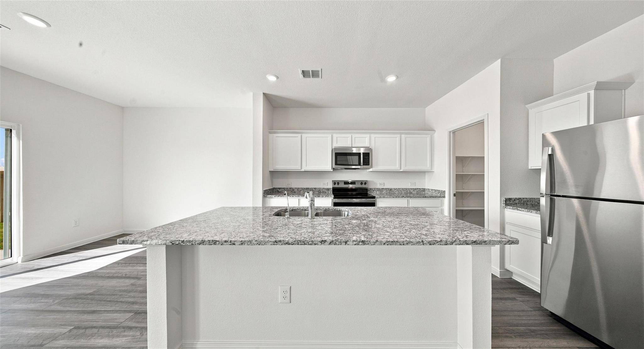 329 Sieders ST, Taylor, TX 76574