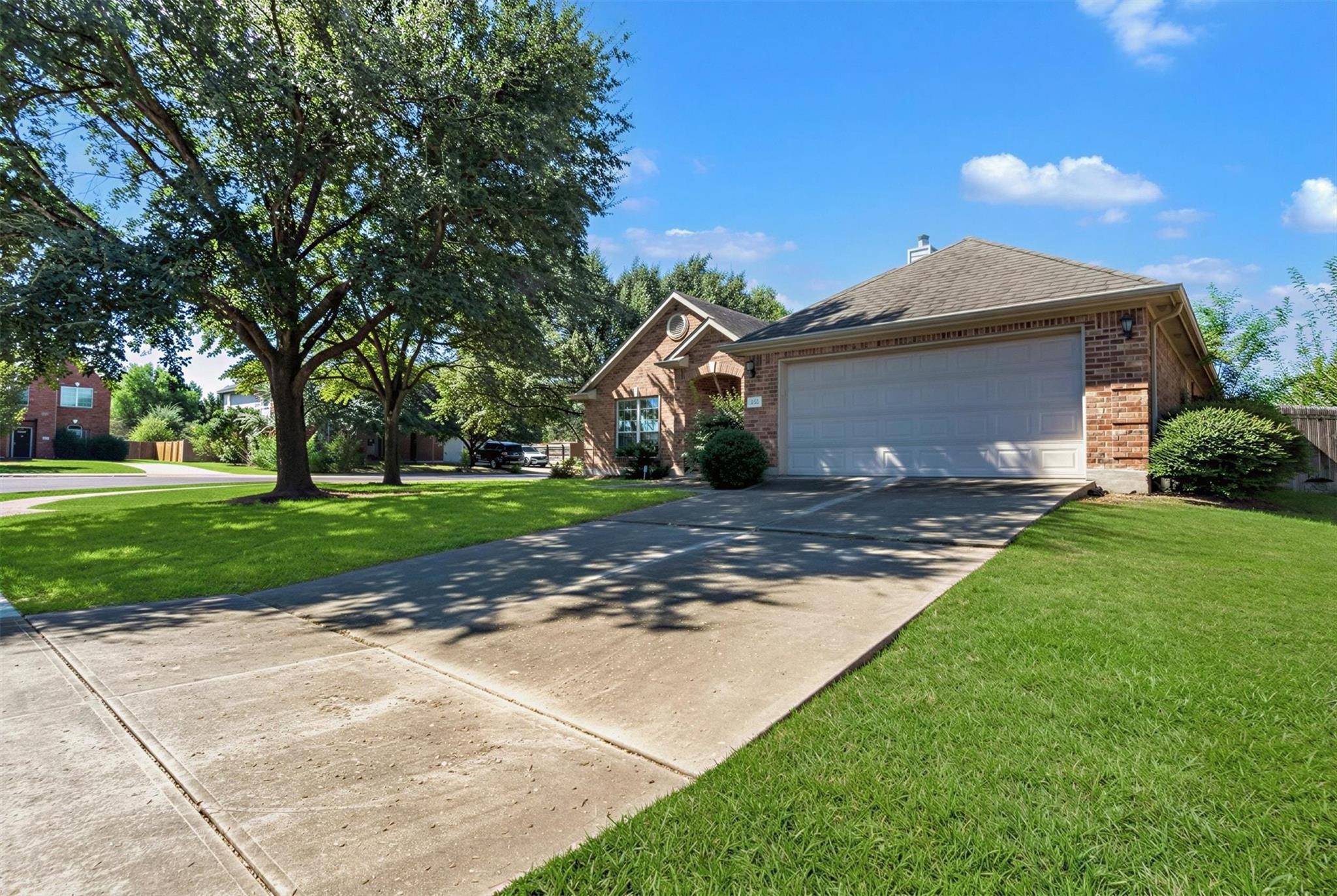 125 Amber Ash DR, Kyle, TX 78640