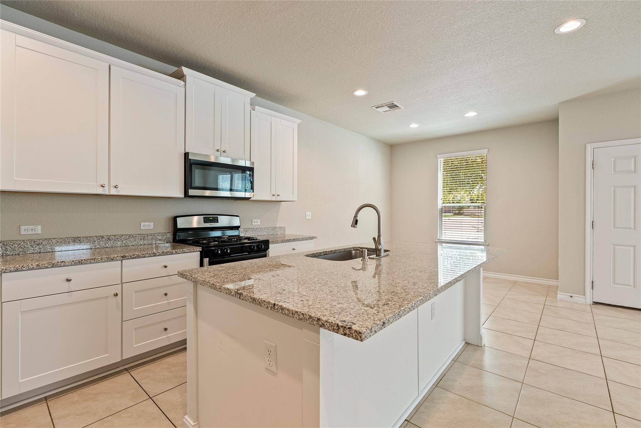 1704 Los Olivios WAY, Austin, TX 78725