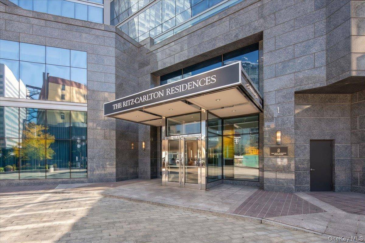 1 Renaissance SQ #23C, White Plains, NY 10601