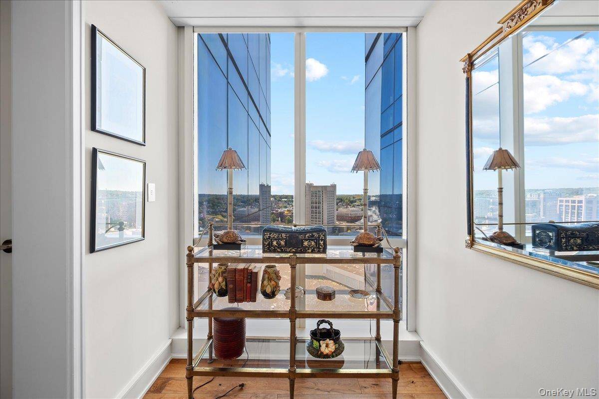 1 Renaissance SQ #23C, White Plains, NY 10601