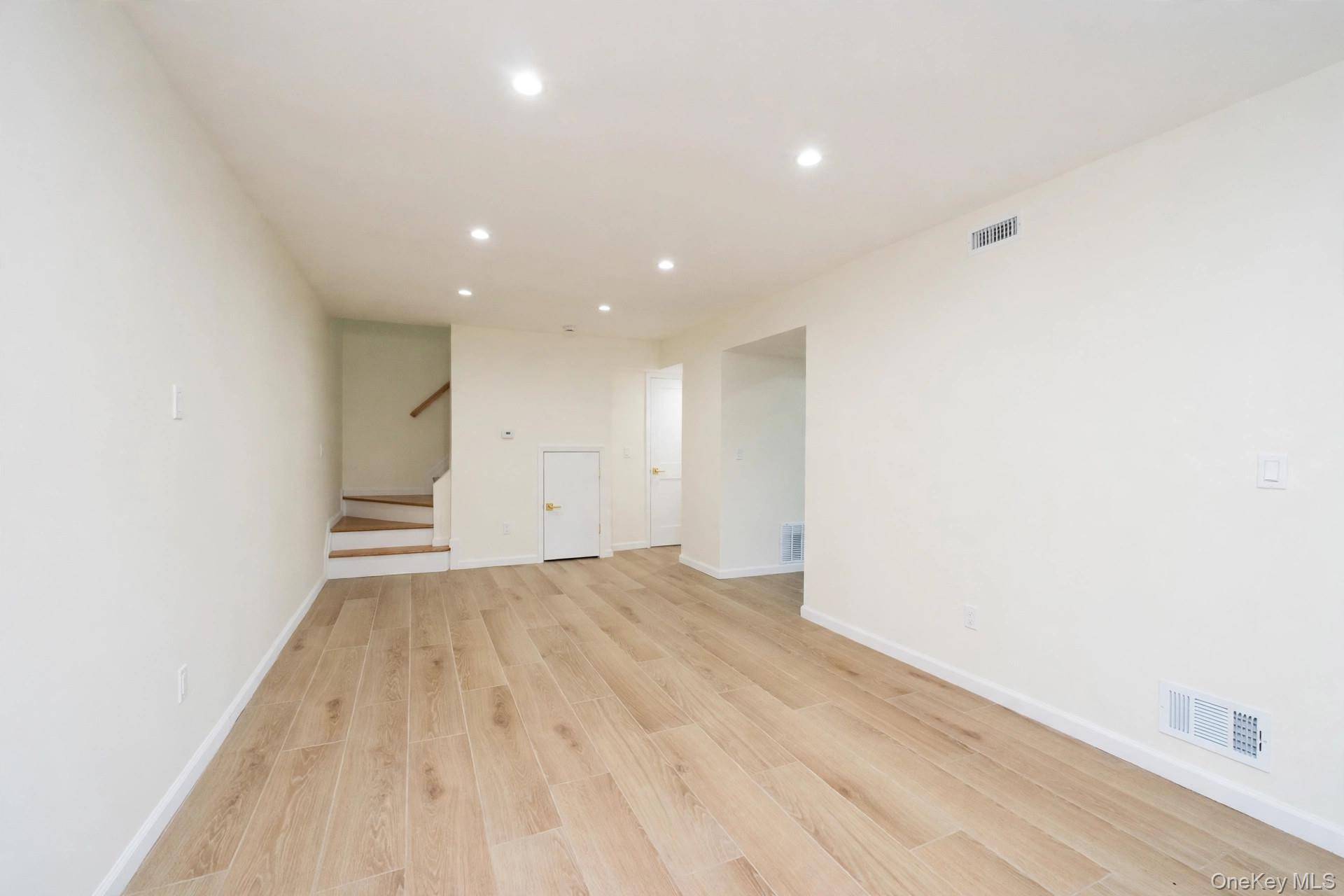 18B Dreyer AVE #B, Staten Island, NY 10314