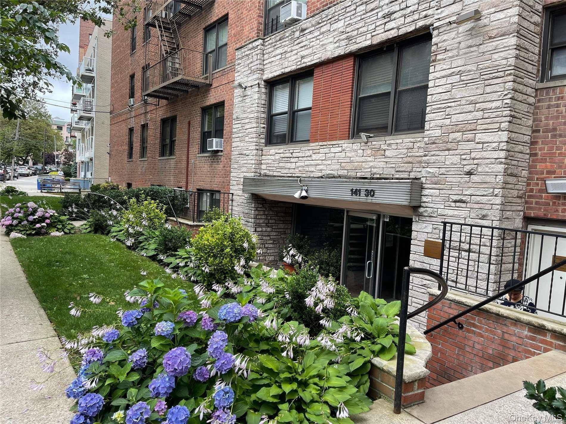 14130 84 RD #4F, Briarwood, NY 11435