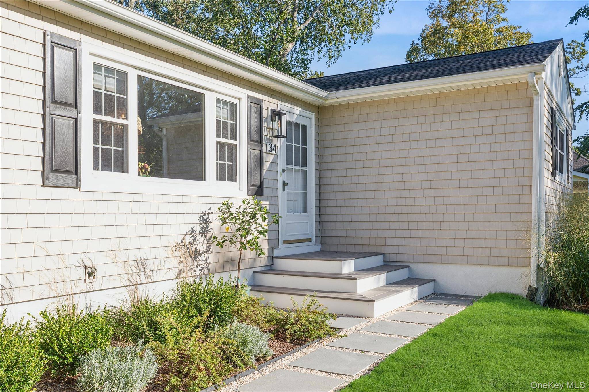 34 Westwood DR, Sag Harbor, NY 11963