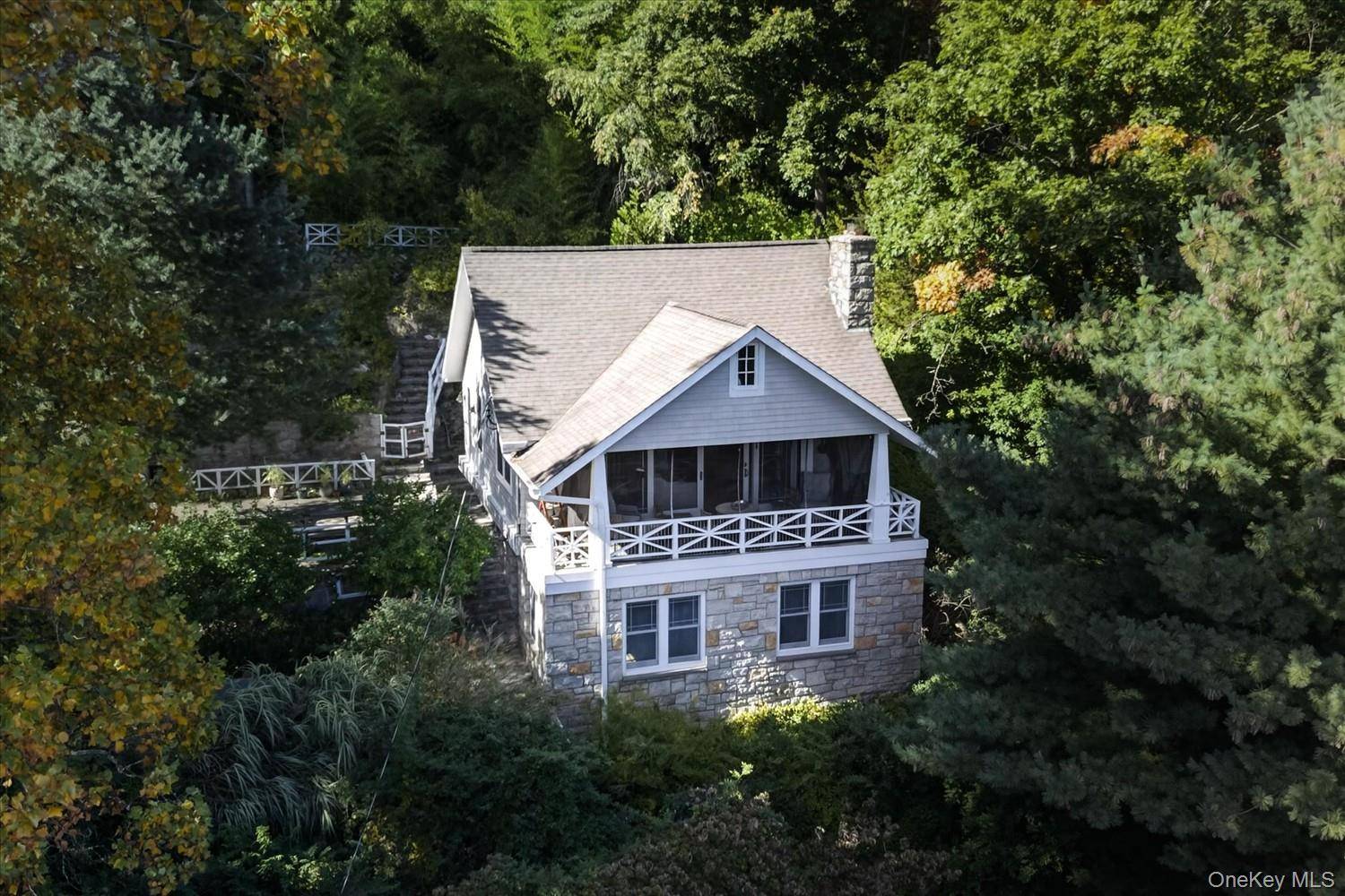 79 Tanglewylde RD, Lake Peekskill, NY 10537