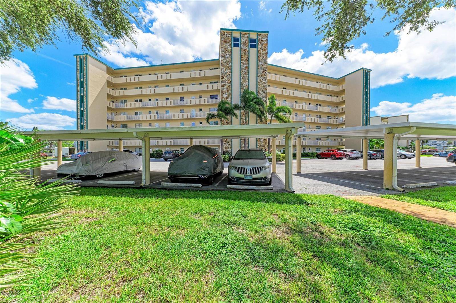 4040 IRONWOOD CIR #702F, Bradenton, FL 34209