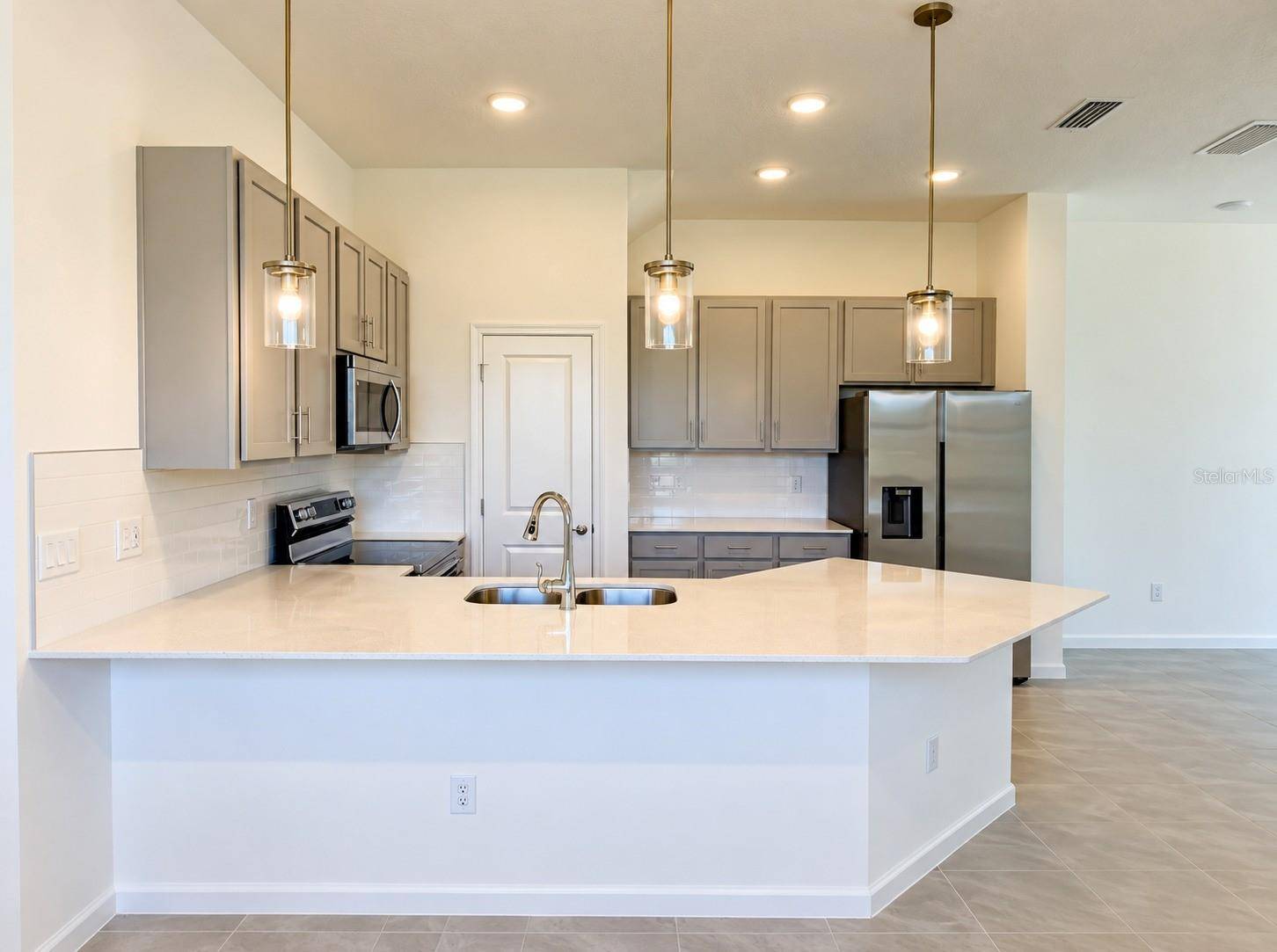 10592 EBB TIDE LANE, Orlando, FL 32821