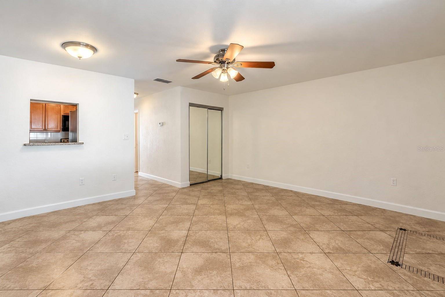 102 S PENINSULA DR #100, Daytona Beach, FL 32118