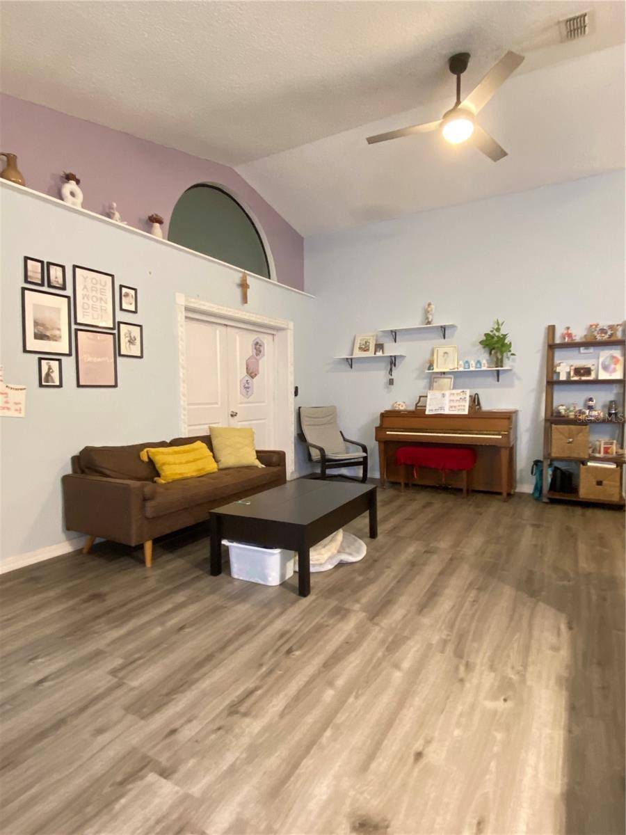 2419 PEWTER CT, Orlando, FL 32837