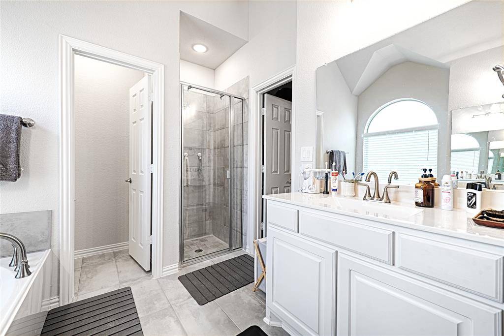 1802 ranch view Drive, Cedar Hill, TX 75104