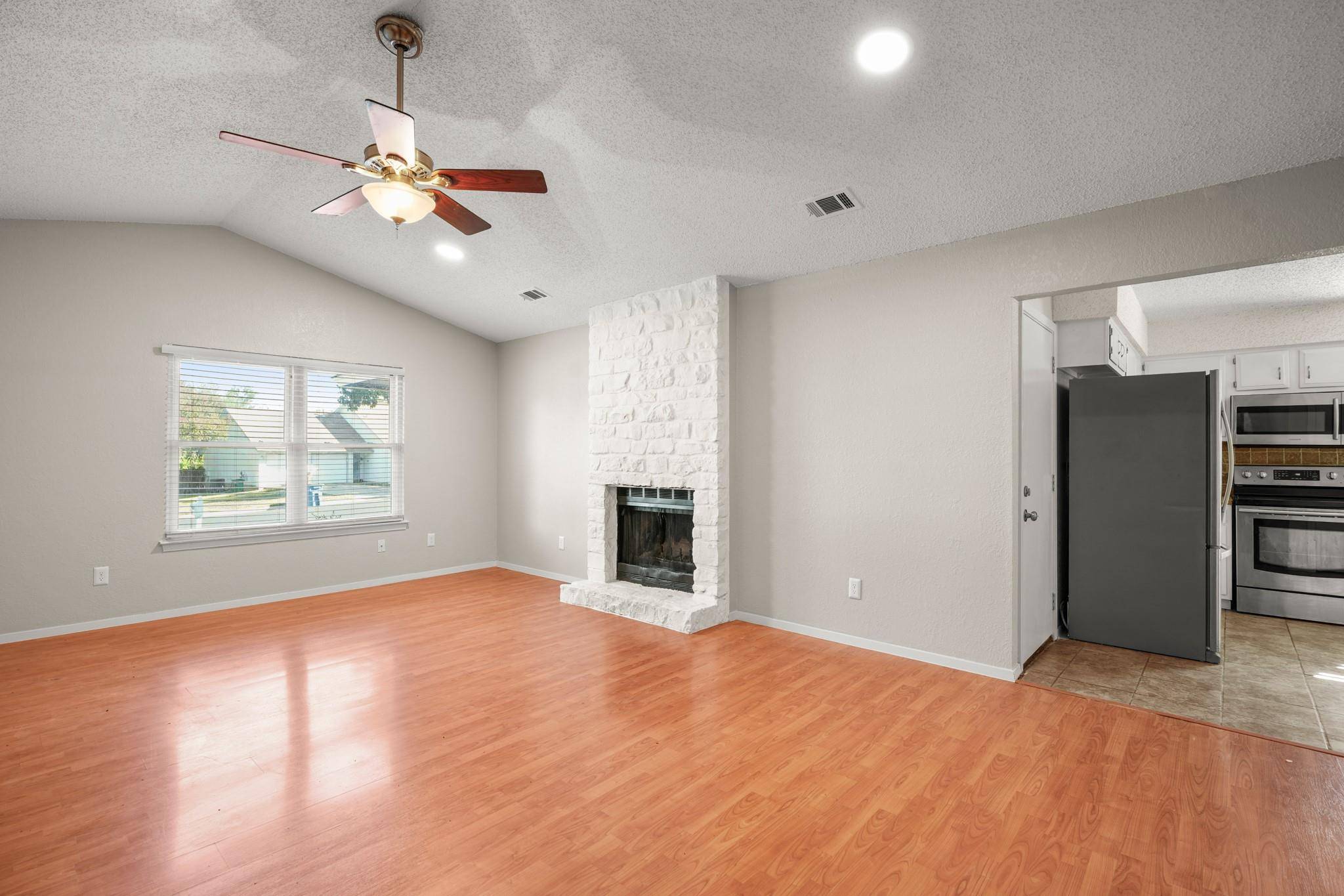 3213 Plantation RD, Austin, TX 78745
