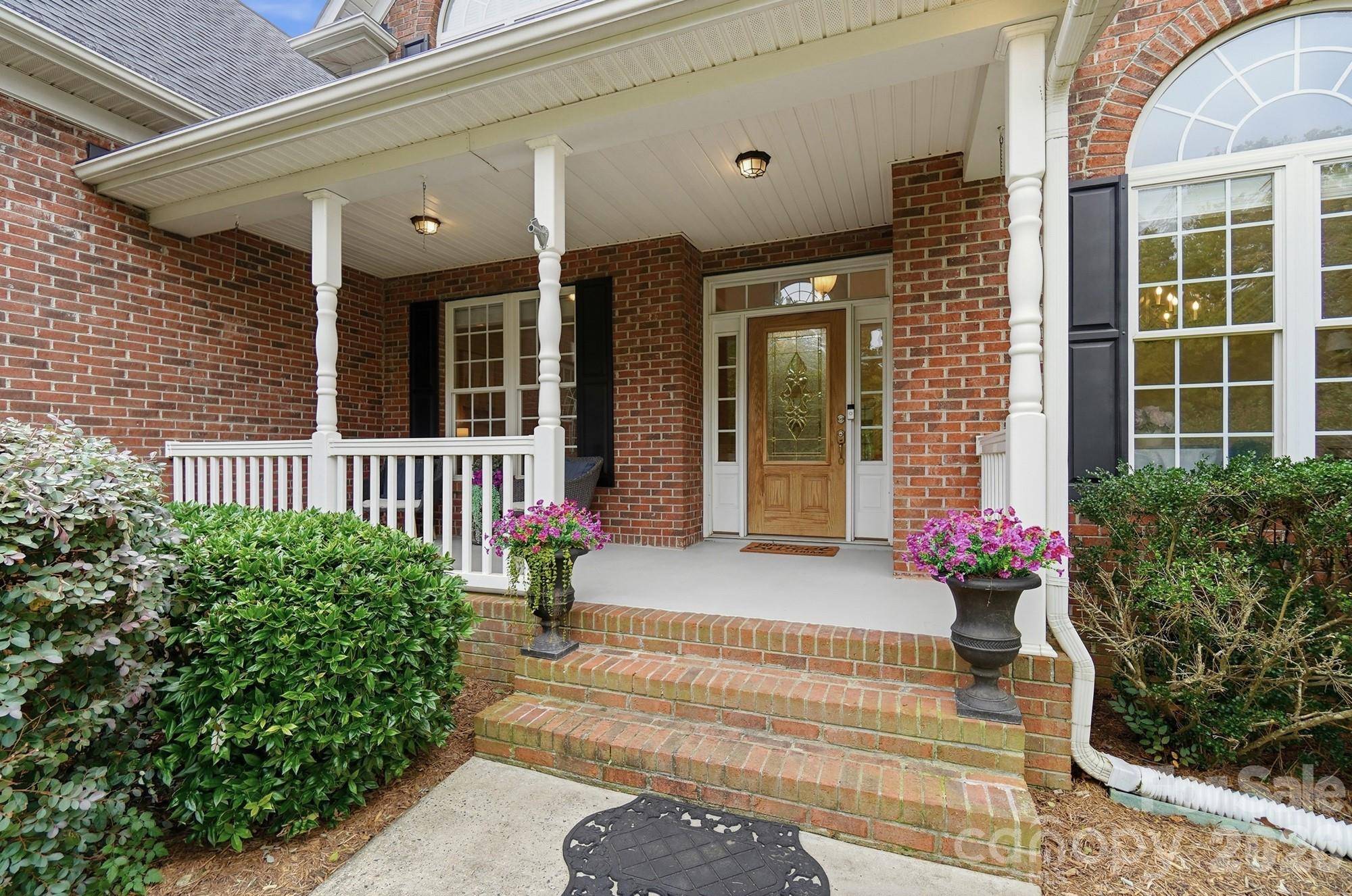 106 Spinnaker Bay LN #59, Lake Wylie, SC 29710