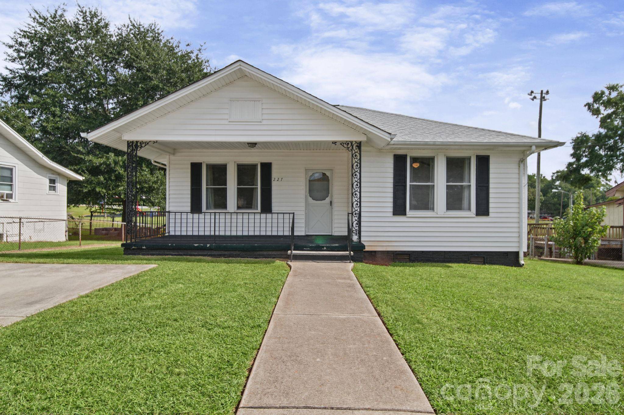 227 School ST, High Shoals, NC 28012