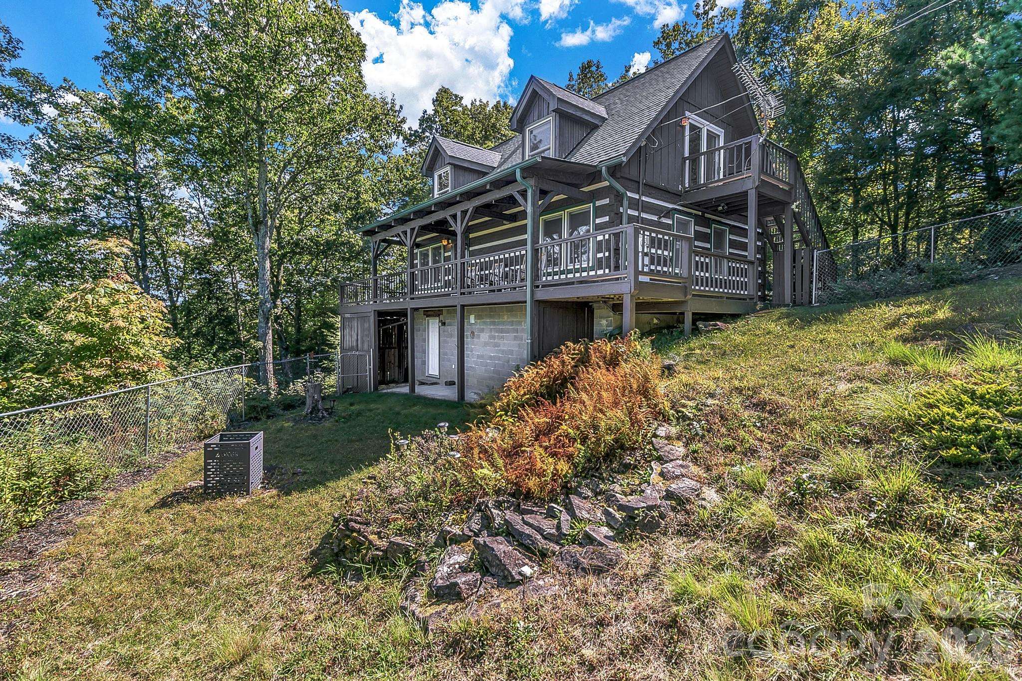 169 Laurel Creek DR, Hendersonville, NC 28792