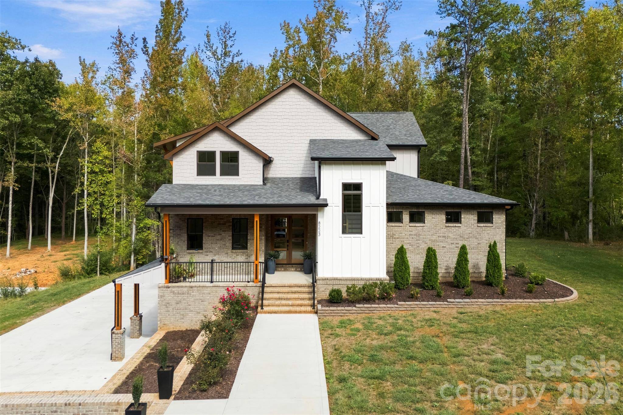 8223 Max Meadows DR, Charlotte, NC 28227