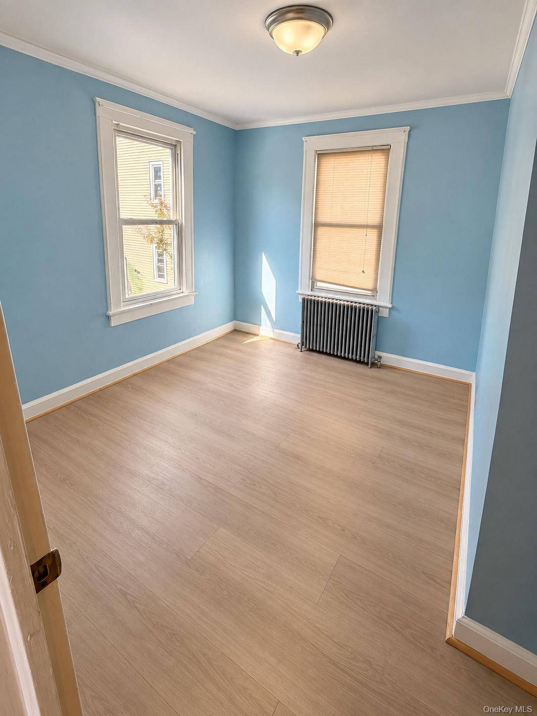 690 E 240th ST, Bronx, NY 10470