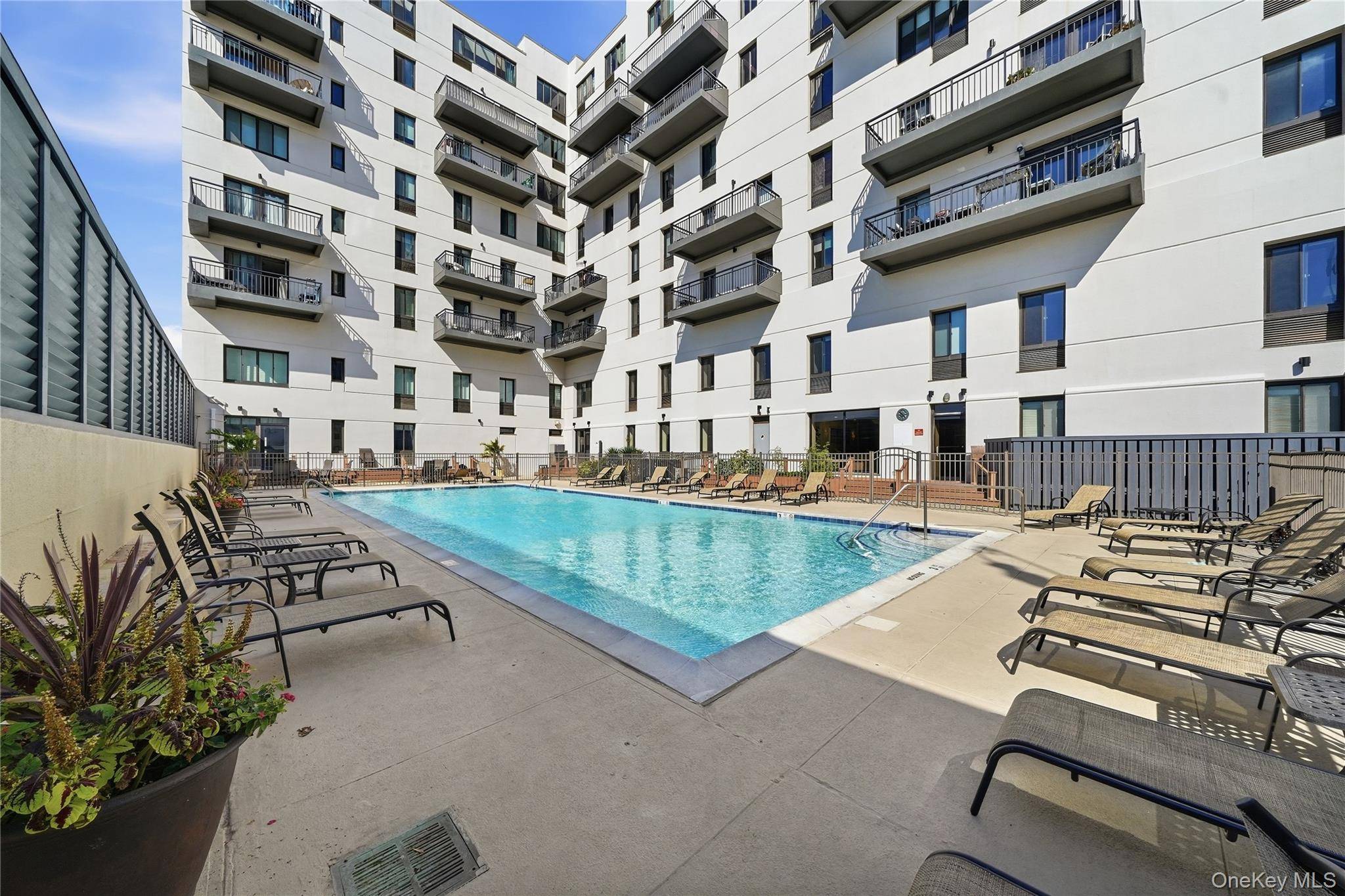 100 W Broadway ##6Q, Long Beach, NY 11561