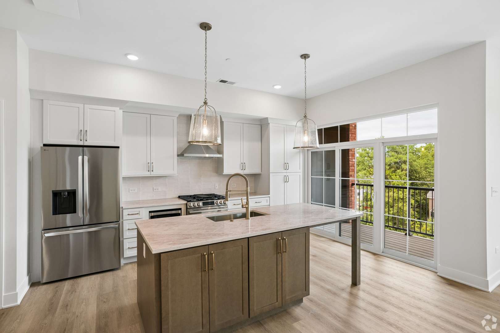 128 E State ST #207, Geneva, IL 60134